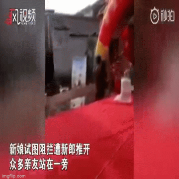 Video: Chú rể say rượu vung chân đạp thẳng vào bụng bố vợ trong ngày trọng đại