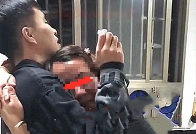 Tin tức đời sống ngày 13/2: Mẹ vợ ôm chặt con rể rồi làm nũng và nguyên nhân đầy bất ngờ