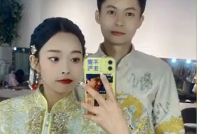 Cô dâu chú rể kết hôn chỉ sau hơn 20 ngày quen biết khiến dân tình xôn xao