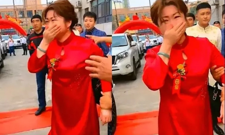 Mẹ chồng khóc nức nở tiễn con dâu cũ lên xe hoa, số tiền mừng cưới gây choáng váng