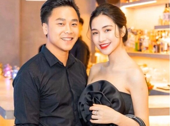 Động thái bất ngờ của bạn trai thiếu gia sau khi Hòa Minzy xác nhận chia tay