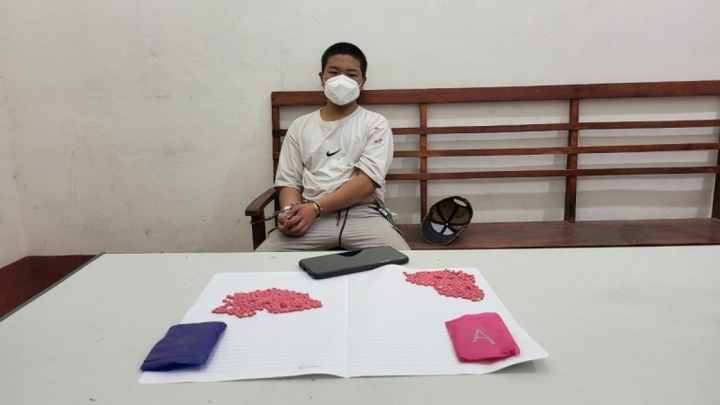 Bắt đối tượng vận chuyển 400 viên ma túy tổng hợp với giá 500.000 đồng