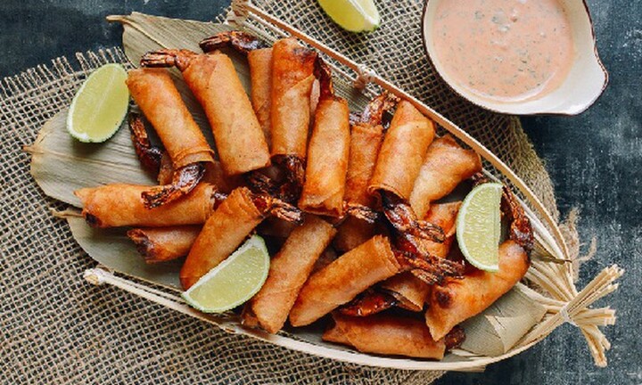 Cách làm tôm cuộn dừa chiên giòn thơm ngon khó cưỡng