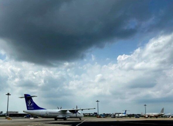 7 chuyến bay đến Tân Sơn Nhất phải hạ cánh sân bay khác do mưa lớn