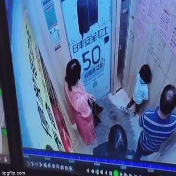 Thang máy bất ngờ rơi tự do, gia đình 4 người may mắn thoát nạn