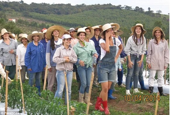 Có gì đặc biệt ở ngôi làng được ví như “Tây Lương Nữ Quốc” đời thực?