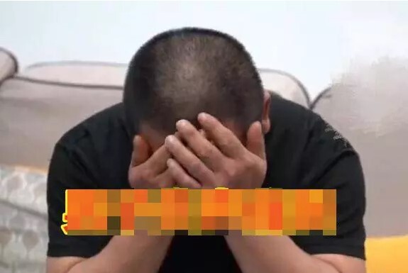 Người đàn ông phát hiện bí mật đau đớn về 3 con gái, câu nói của vợ càng cay đắng hơn