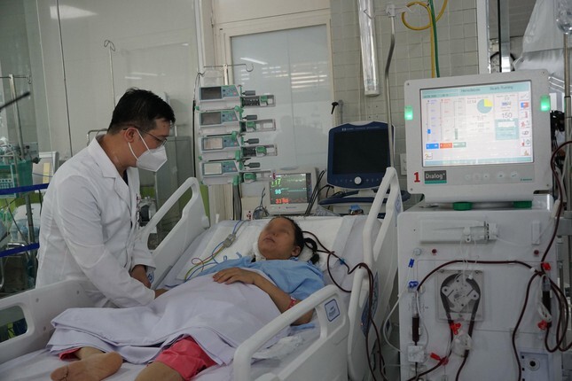 Mang thai 5 tháng nhưng không biết, bệnh nhân nhập viện trong tình trạng nguy kịch