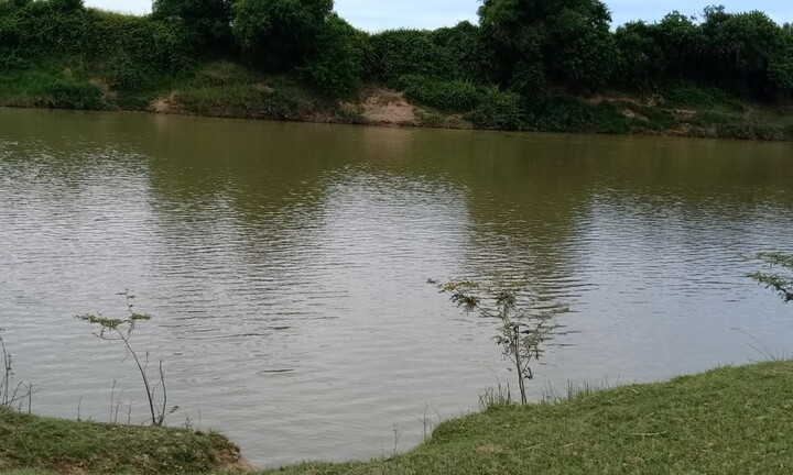 Vụ hai em nhỏ mất tích ở Nghệ An: Tìm thấy thi thể bé 10 tuổi nổi trên sông Con