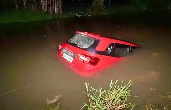 Tin tức công nghệ mới nóng nhất hôm nay 8/8: Lao ô tô xuống sông vì đi theo Google Maps
