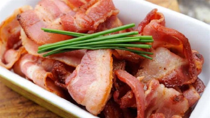 Hạn chế ăn 7 thực phẩm này nếu không muốn da sớm nhăn nheo, già nua