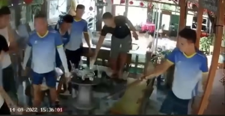 Hòa Bình: Tạm giữ hình sự đối tượng dùng điếu cày đánh nam thanh niên tử vong