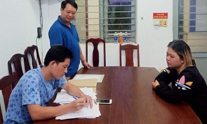 Cảnh sát mật phục bắt người phụ nữ có lệnh truy nã đặc biệt nguy hiểm