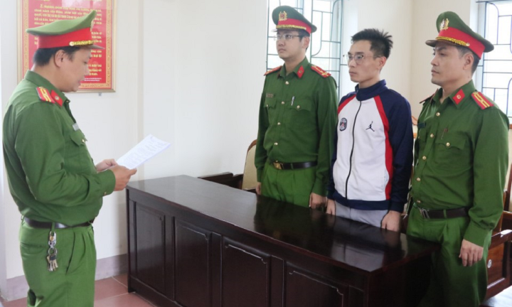 Hà Tĩnh: Khởi tố đối tượng lừa đảo chiếm đoạt gần 1 tỷ đồng của người phụ nữ