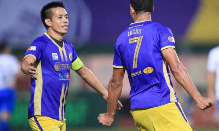 Tiền đạo Văn Quyết dính chấn thương, nghỉ hết V-League 2022