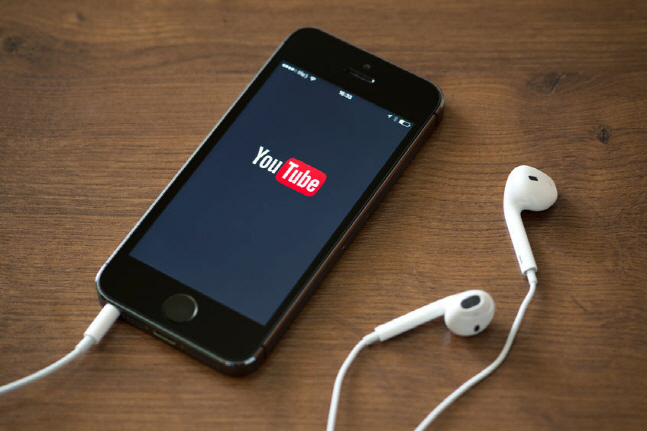 Khoảng 30% video về bệnh ung thư trên YouTube chứa thông tin sai lệch?