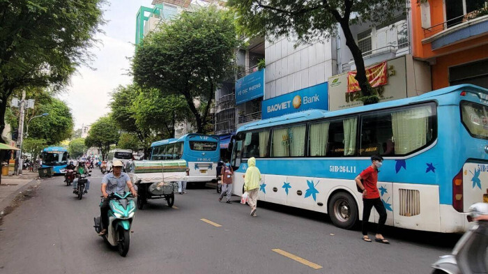 TP.HCM tổng kiểm tra, quyết liệt xử lý bến cóc xe dù