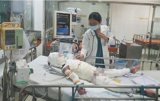 Tin tức đời sống ngày 29/12: Mẹ lóc toàn bộ da đùi ghép cho con trai bị bỏng 93% cơ thể