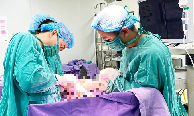 Tin tức đời sống ngày 5/1: Bé gái mắc hội chứng hiếm gặp, 200.000 người mới có một ca