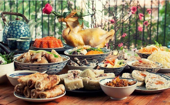 Chuẩn bị mâm cúng gia tiên mùng 1 Tết như thế nào để mang lại nhiều may mắn?