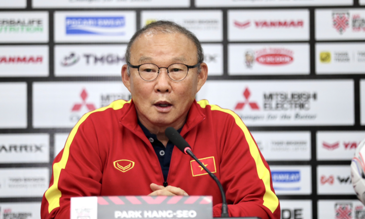 HLV Park Hang-seo: Đội tuyển Việt Nam sẽ cố gắng giành thắng lợi tại Thái Lan