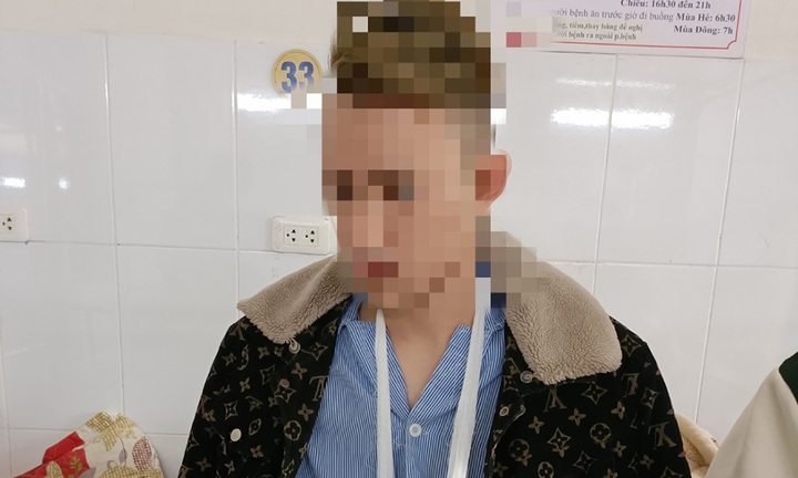 Thanh niên 22 tuổi dập nát bàn tay trái do pháo tự chế phát nổ