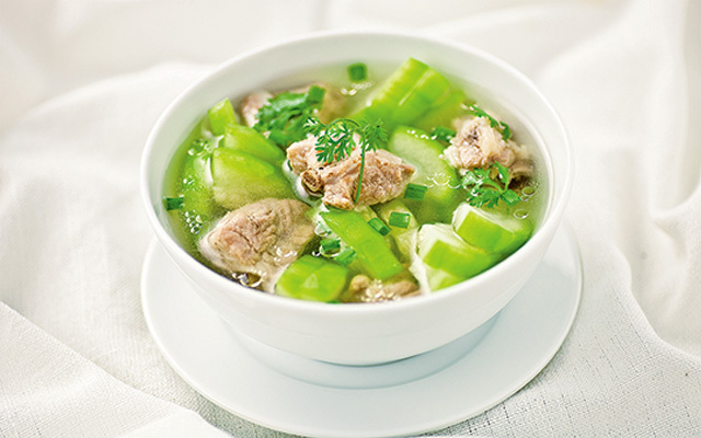 Trời bắt đầu nóng, làm ngay món canh bí đao nấu sườn non thơm ngon tuyệt đỉnh