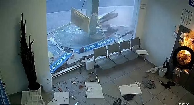 Máy sấy quần áo bất ngờ phát nổ như bom, người đàn ông may mắn thoát “lưỡi hái tử thần”