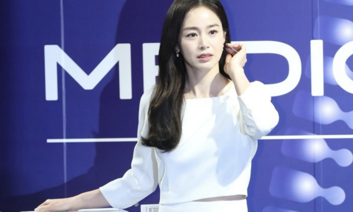 Kim Tae Hee lần đầu xuất hiện sau ồn ào điều tra thuế, nhan sắc tuổi 43 gây xôn xao