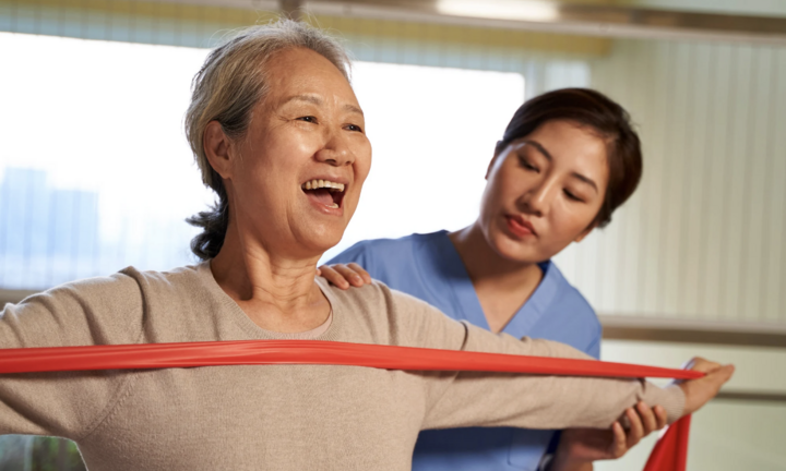 Người phụ nữ tuyển giúp việc với lương gần 470 triệu đồng/tháng, yêu cầu công việc gây choáng