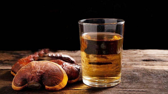 Thanh Hóa: 7 người nhập viện cấp cứu sau khi uống rượu ngâm nấm