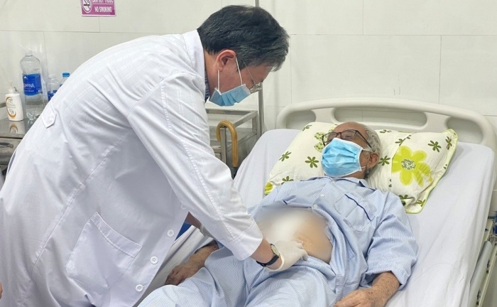 Tin tức đời sống ngày 21/6: Lý do khiến cụ ông 82 tuổi đau bụng, không thể nằm