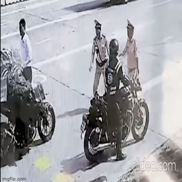 Vụ 30 xe phân khối lớn đi vào cao tốc, tông trúng CSGT: Camera ghi gì?