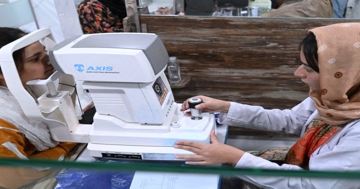 Hơn 56.000 trường học ở Pakistan phải đóng cửa do dịch đau mắt đỏ