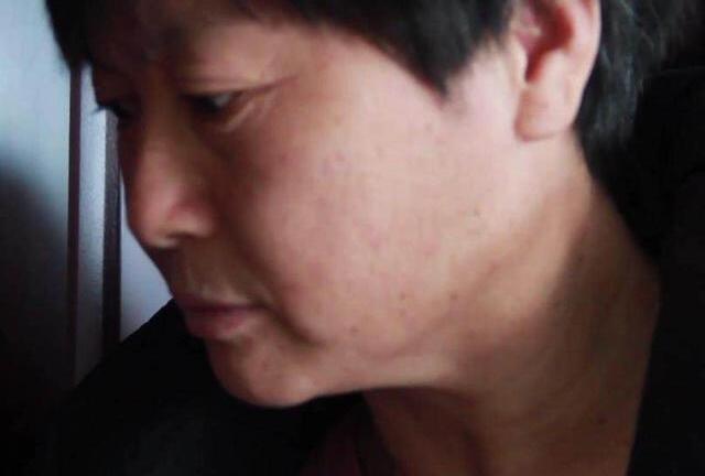 Chủ nhà trọ đứng