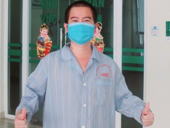 Bệnh nhân mắc COVID-19 từng có nguy cơ tử vong 70% đã xuất viện
