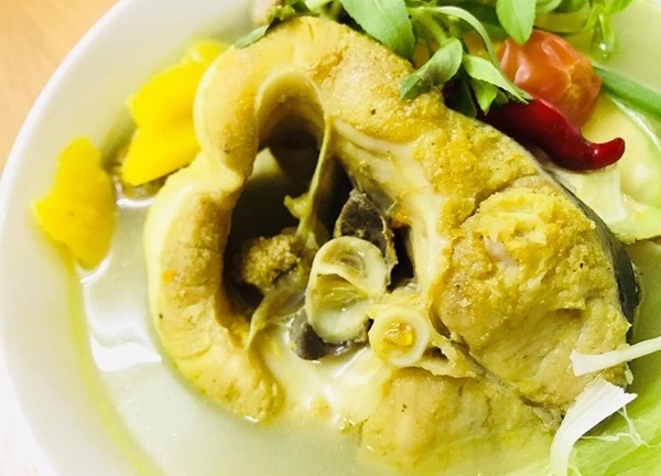 Canh cá lăng nấu chua đậm đà ngon hơn ngoài hàng