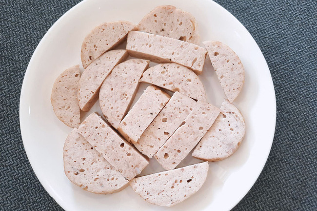 Cách làm chả lụa bằng thịt gà, món ngon siêu giản lại không kém phần hấp dẫn