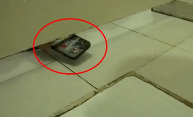 Nữ y tá hoảng sợ khi bị quay lén trong nhà vệ sinh, kẻ biến thái là người đã tiếp xúc suốt 6 năm