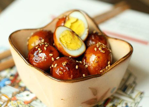 Cách làm món trứng cút om nước tương đậm đà