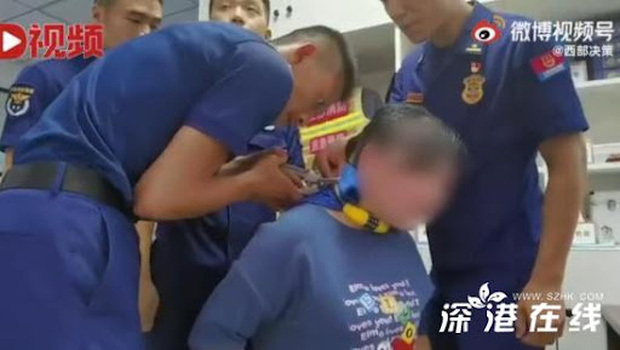 Người phụ nữ trình báo cảnh sát một việc khó tin, nguyên nhân là do hành động oái ăm của con trai