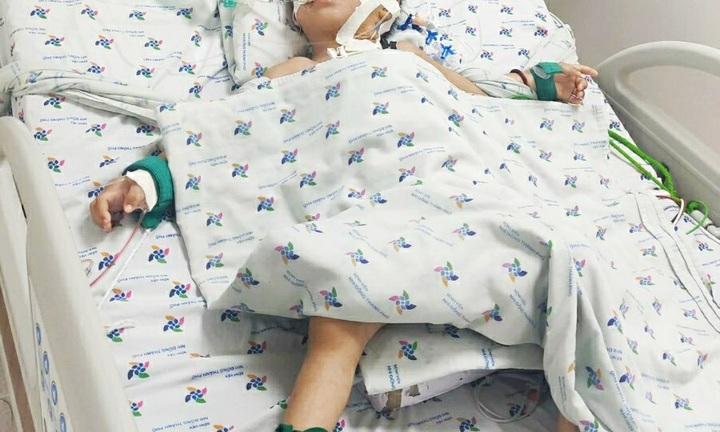 Bé trai 3 tuổi liên tục nôn mửa, bác sĩ kết luận bỏng thực quản vì 