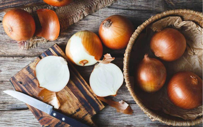 Hành tây có tác dụng rất tốt nhưng ai tuyệt đối không nên ăn?