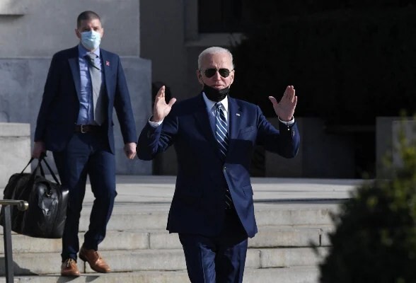 Ông Biden lên trực thăng về Nhà Trắng sau cuộc đánh giá sức khỏe định kỳ 