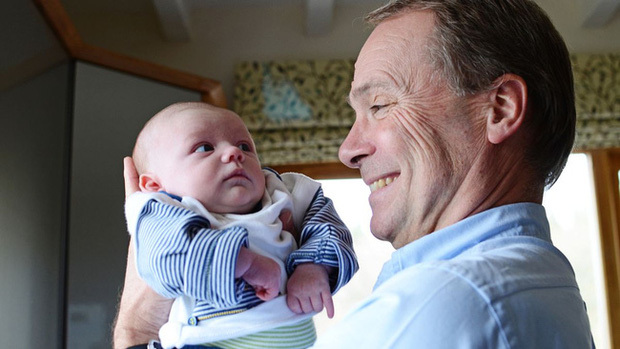 Ông nội ghét bỏ cháu trai bỗng quay sang yêu chiều, con dâu biết chân tướng lập tức đuổi khỏi nhà