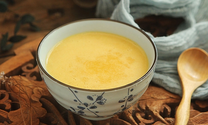 Chế biến ngay một ly sữa hạt vừa đầy đủ dinh dưỡng vừa ấm bụng trong ngày đông