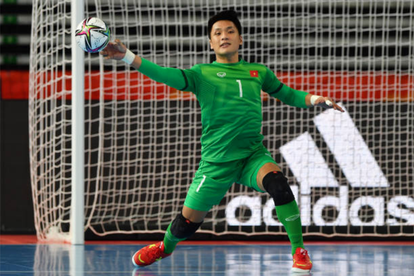 Hồ Văn Ý lọt top 10 thủ môn futsal xuất sắc nhất thế giới 2021