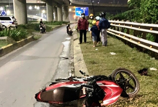 Quảng Nam: 2 xe máy va chạm, 1 người tử vong trên đường đi cấp cứu