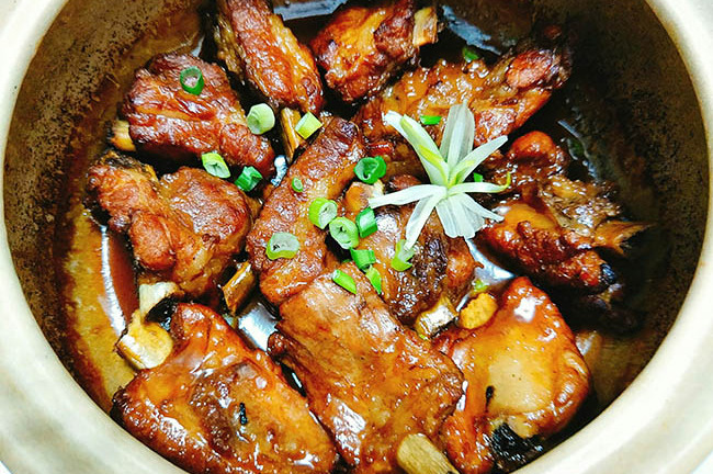 Hướng dẫn cách làm sườn kho tộ ngon tuyệt cú mèo