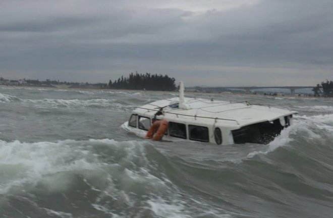 Vụ chìm cano chở 39 người ở biển Cửa Đại: Thuyền phó run rẩy kể lại khoảnh khắc đáng sợ